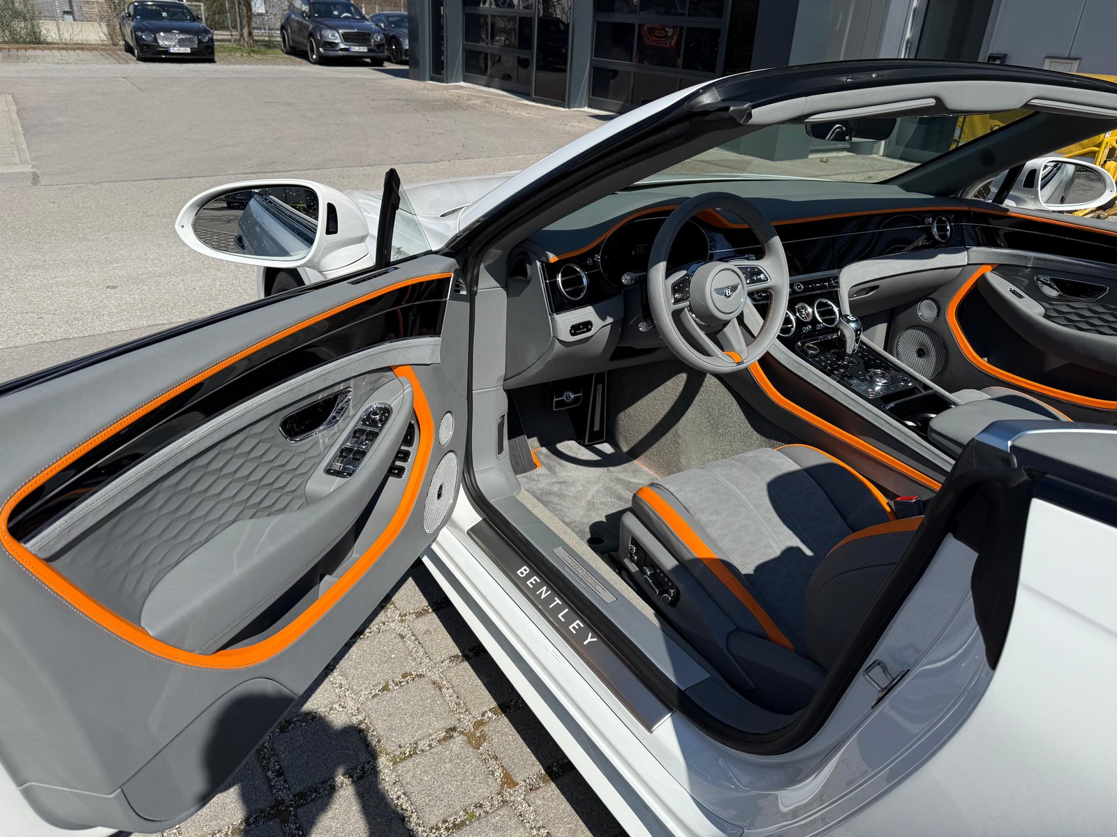 Bentley Continental GTC Speed — photo 2